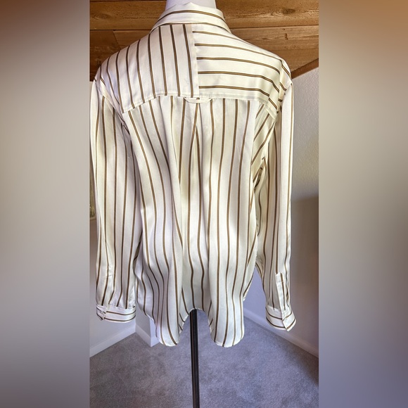 Beautiful Rails 100% Silk Blouse NWOT - Picture 3 of 8